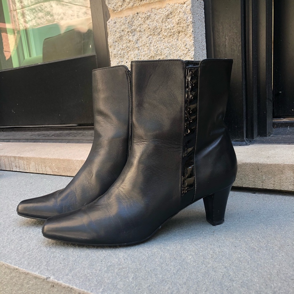 VANELi leather booties